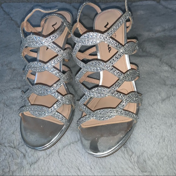 high heels - Picture 3 of 5